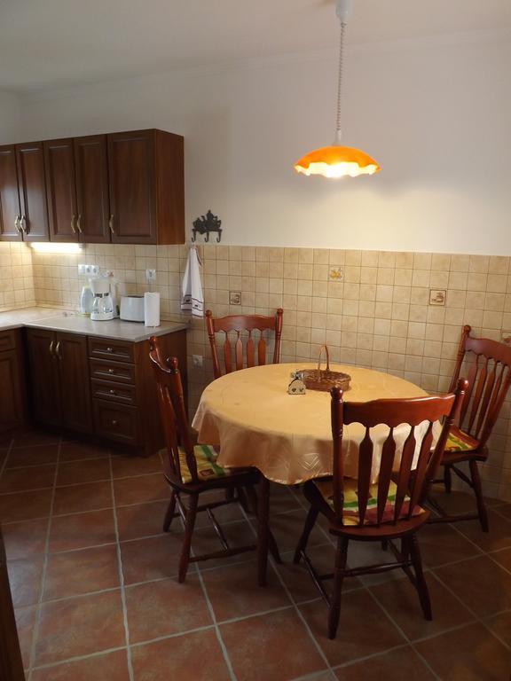 Nagybajcsi Koertefa Vendeghaz Apartment Room photo
